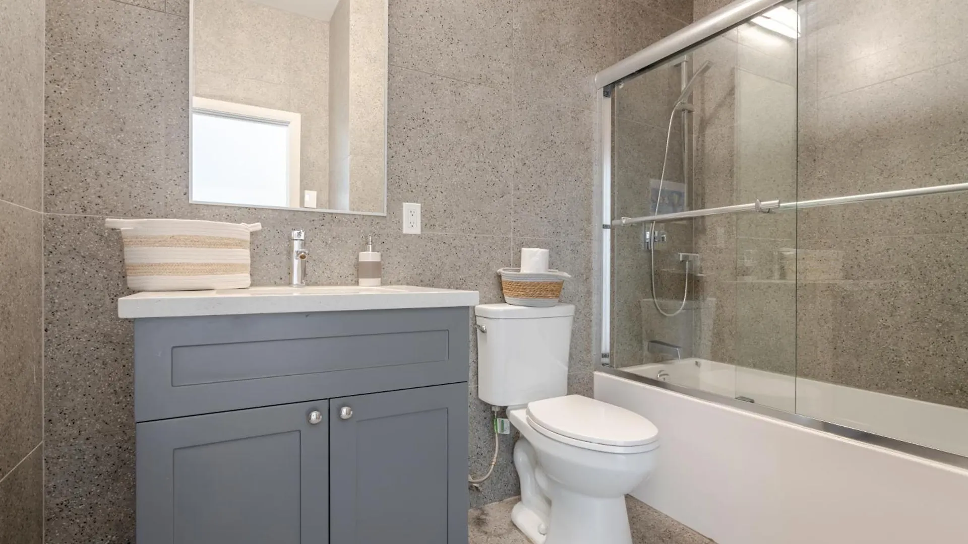 Urban 1Bdr Apartment On Bishop -Mtl Live Spot Zx3 Montreal