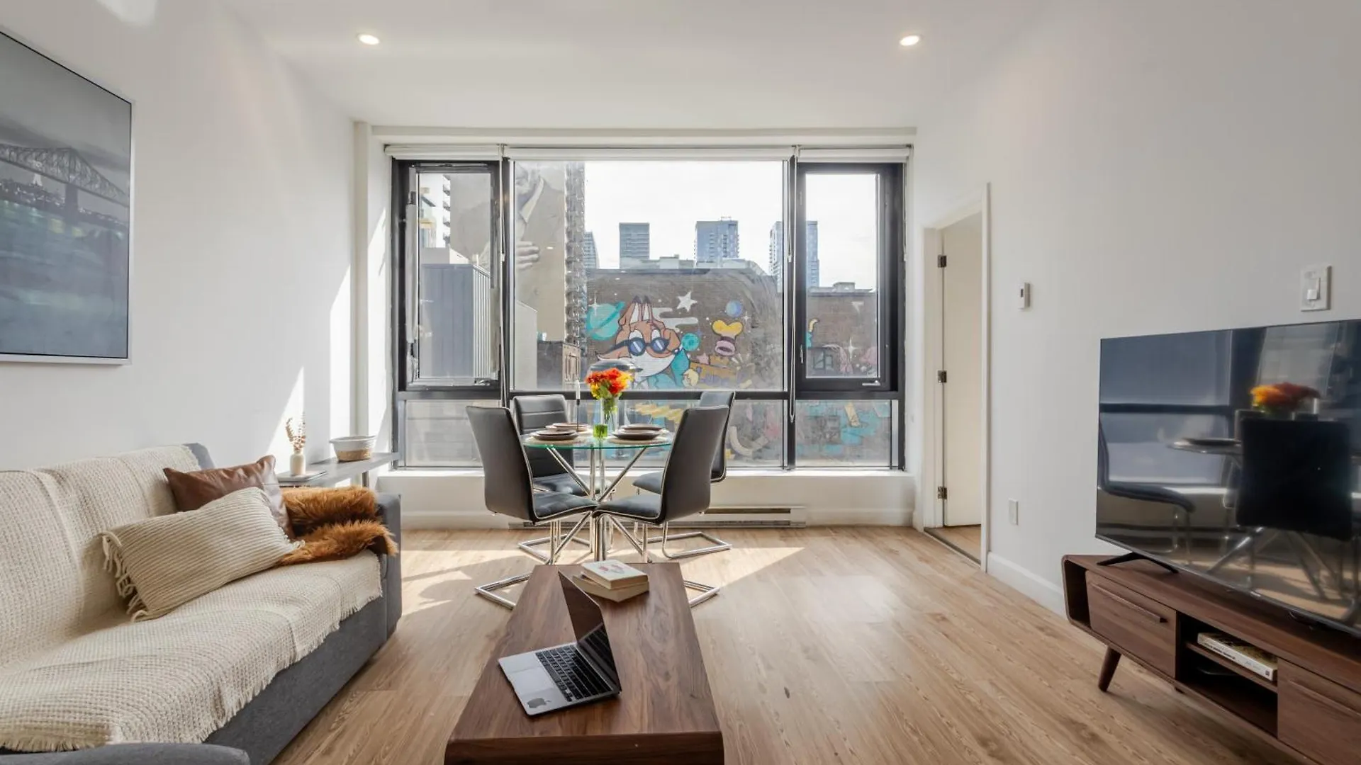 Urban 1Bdr Apartment On Bishop -Mtl Live Spot Zx3 Montreal Canada